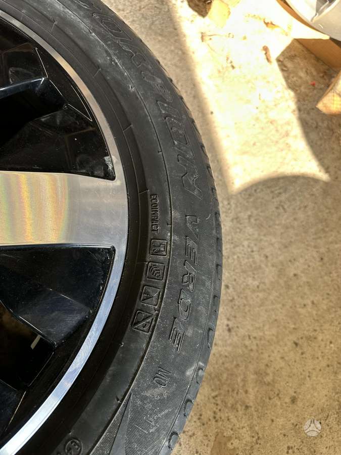 Pirelli 5mm, 2020m, летние 235/55 R18