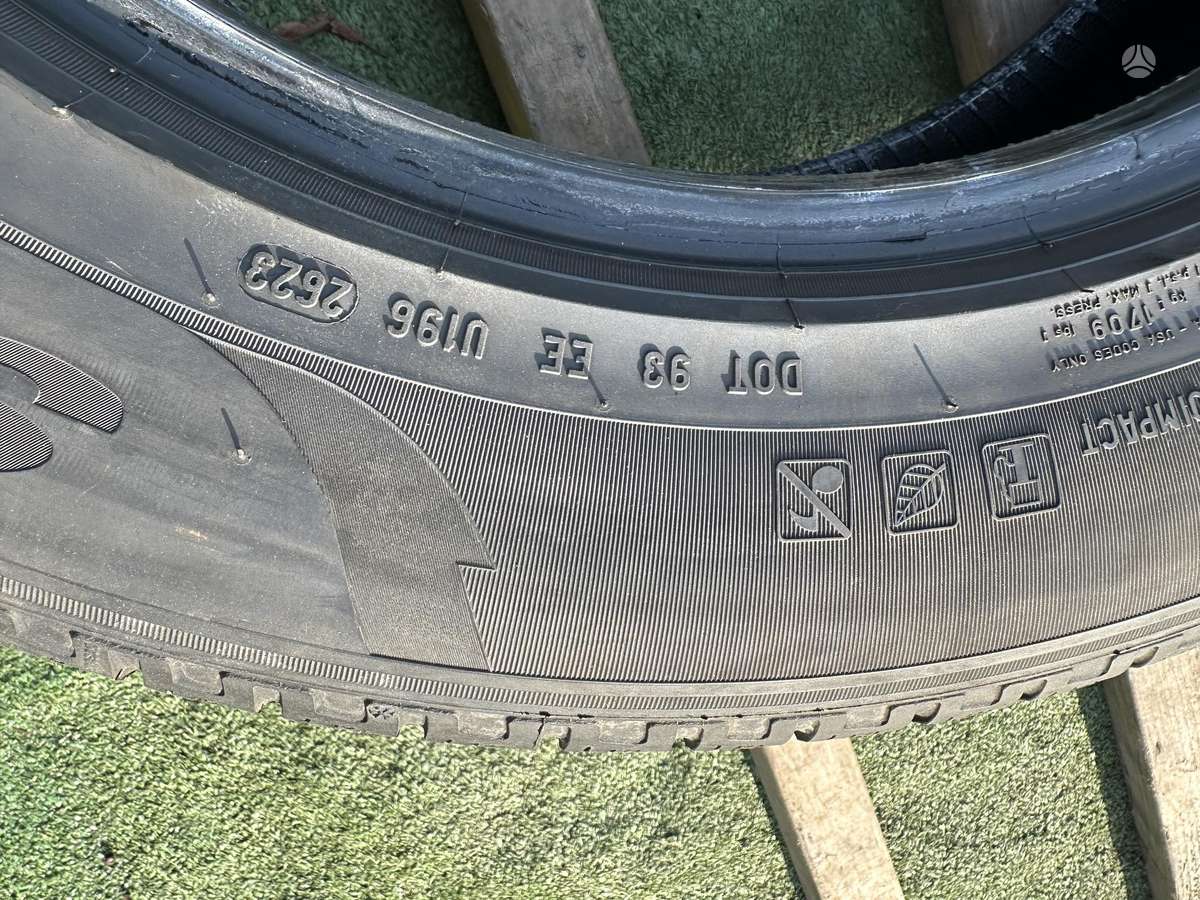 Pirelli 5mm, 2023m, всесезонные 215/65 R17