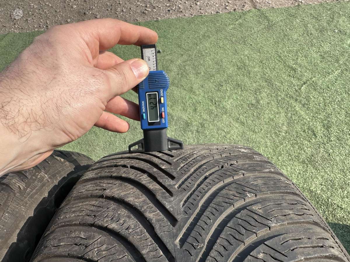 Michelin 4mm, universalios 215/60 R16