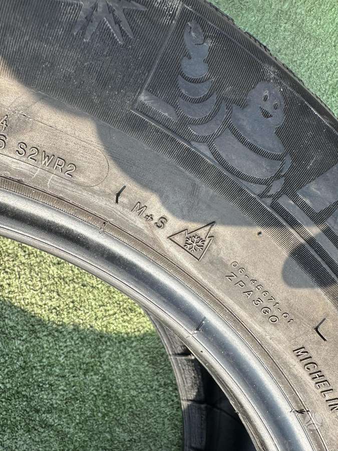 Michelin 4mm, universalios 215/60 R16