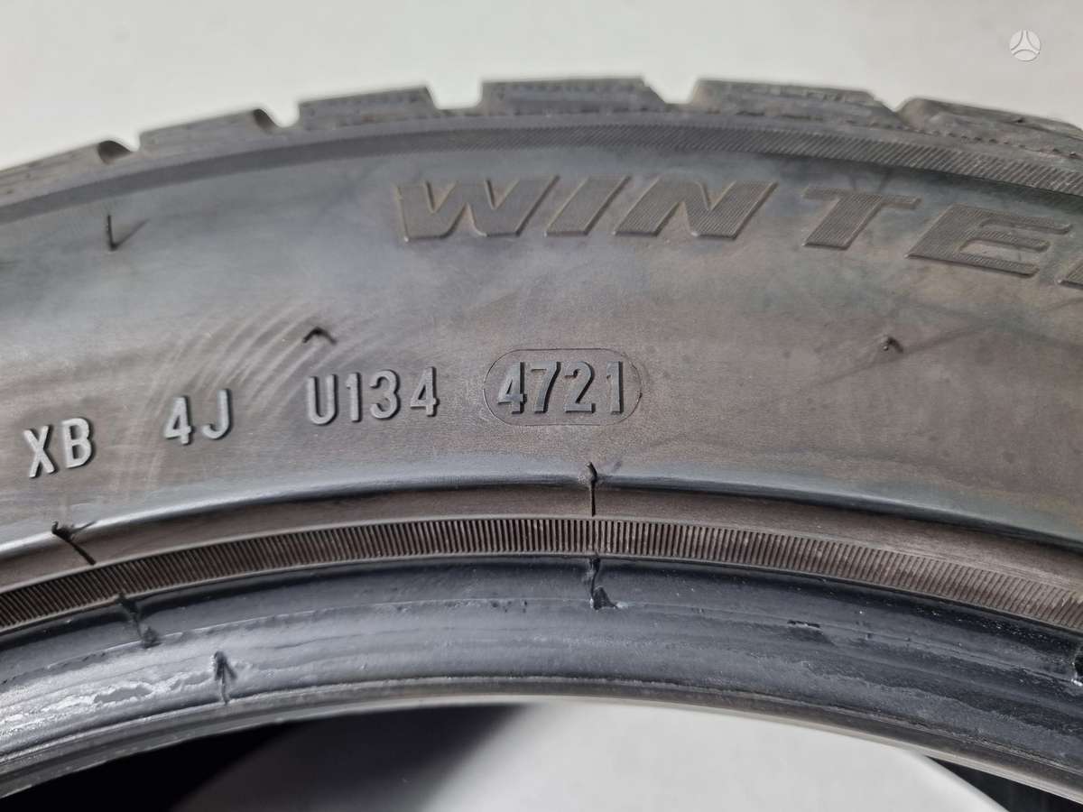 Pirelli 6-7mm, universalios 245/45 R18