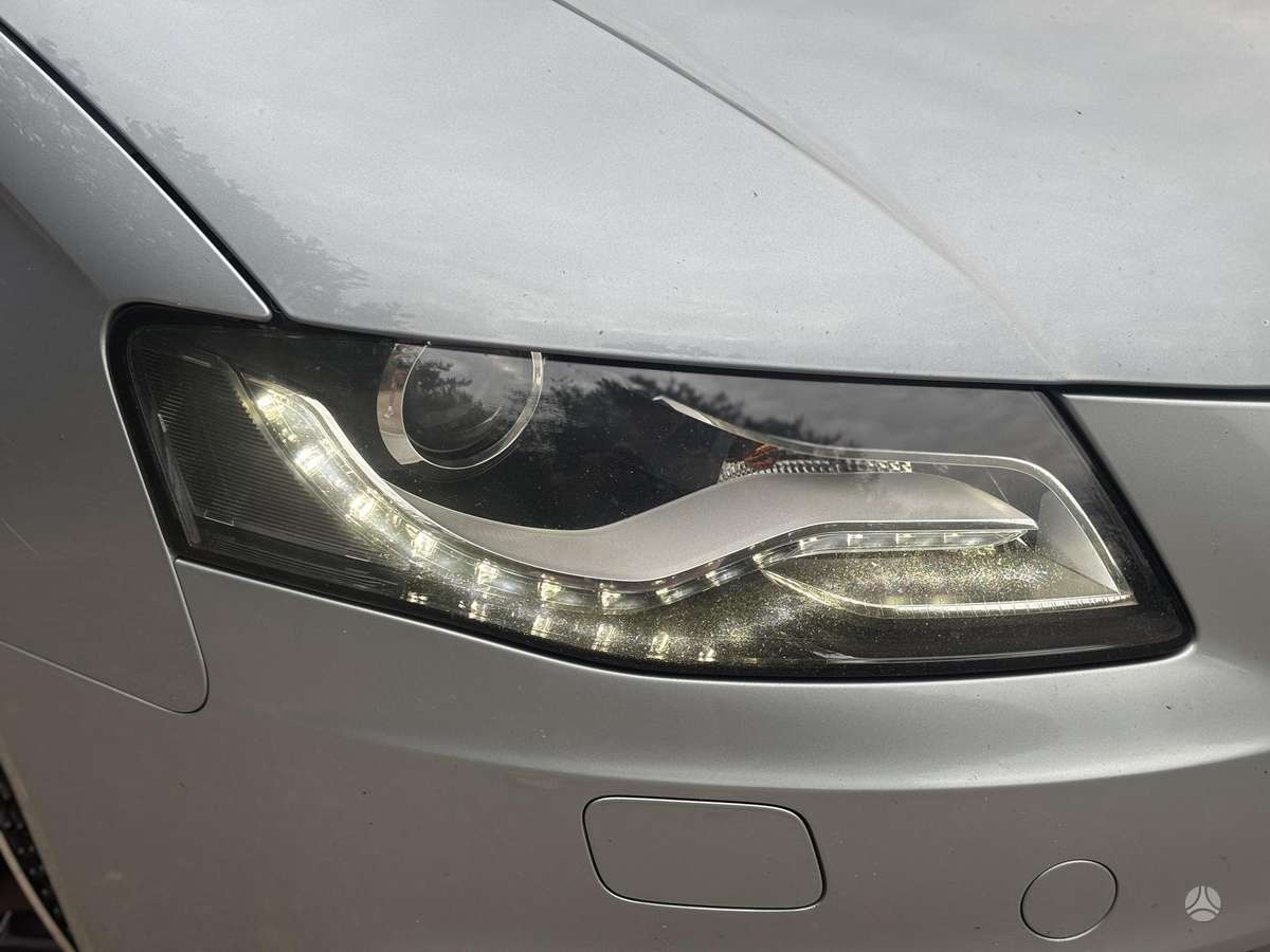 Audi A4, 1.8 l., universalas