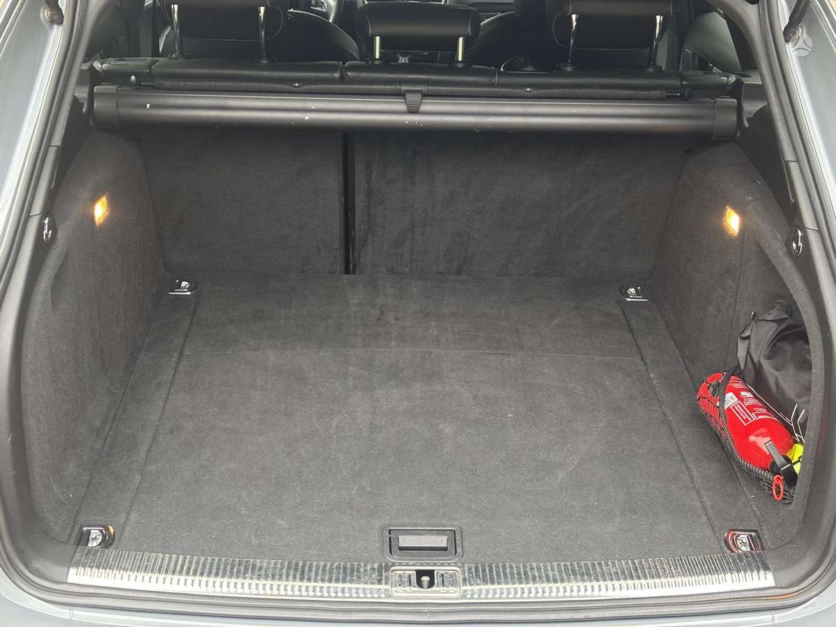 Audi A4, 1.8 l., universalas