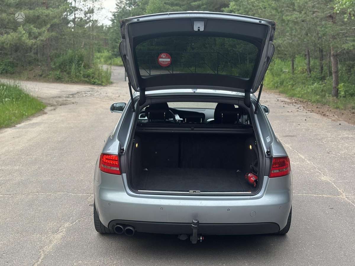 Audi A4, 1.8 l., universalas