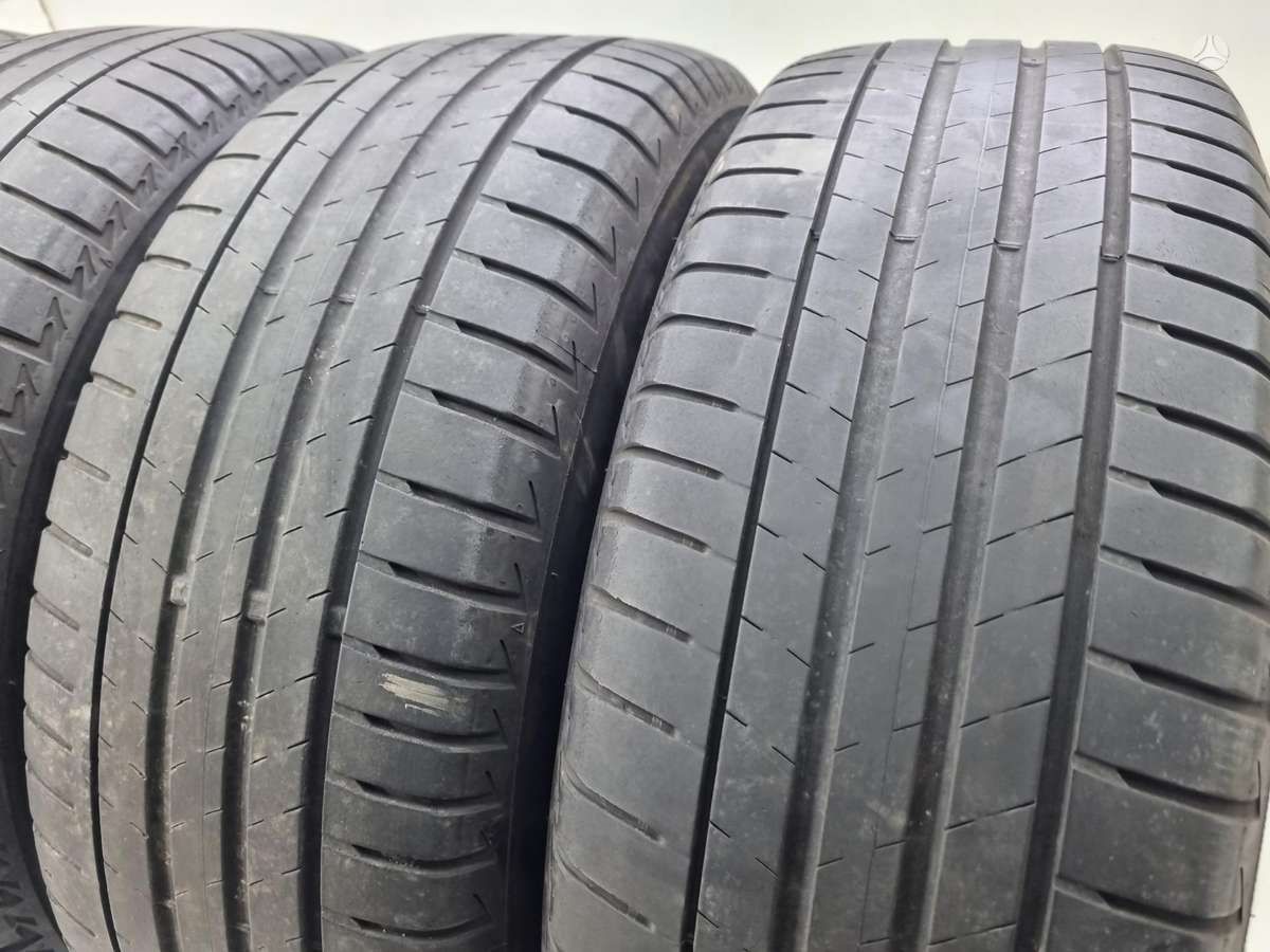 Bridgestone 3-4mm, vasarinės 225/60 R17