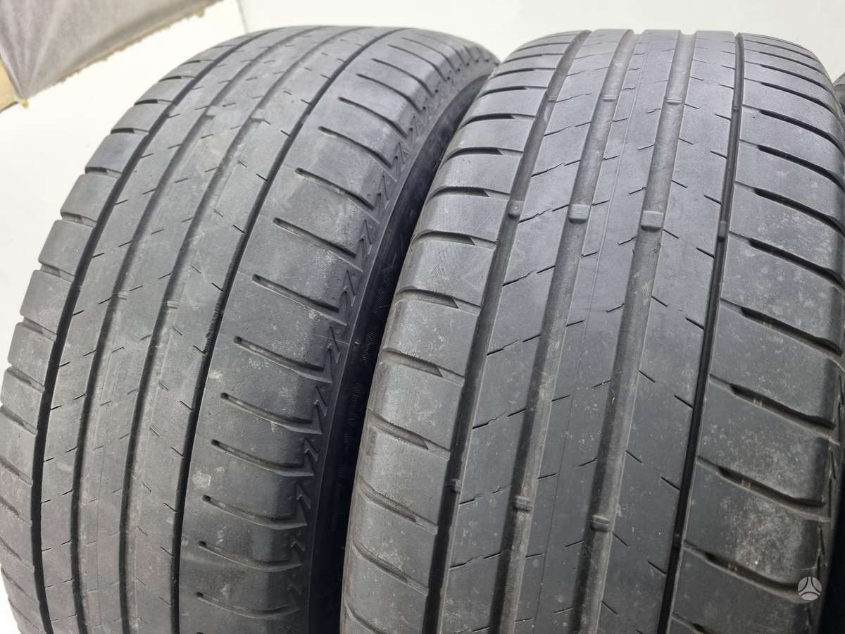 Bridgestone 3-4mm, vasarinės 225/60 R17