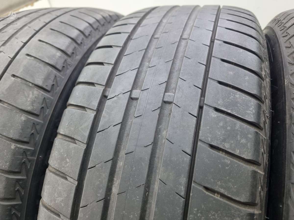 Bridgestone 3-4mm, vasarinės 225/60 R17