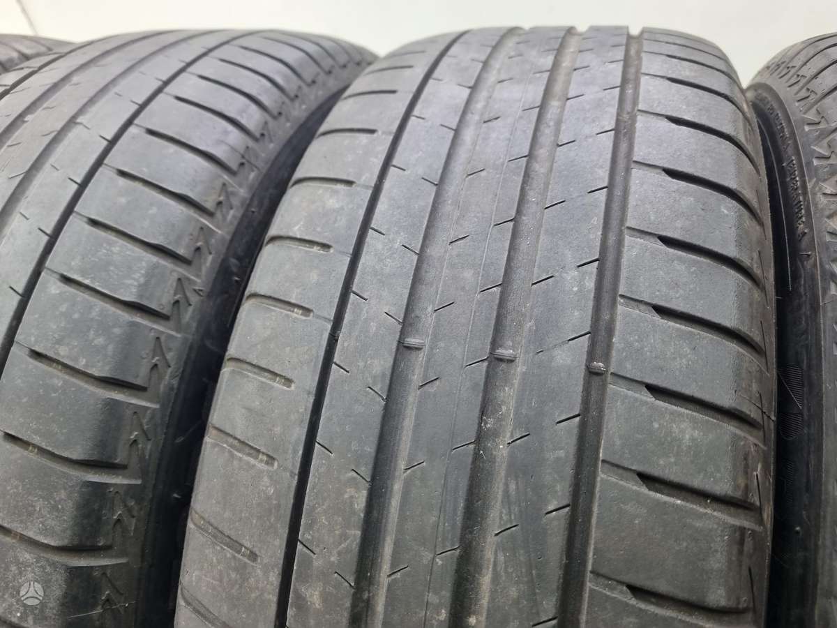 Bridgestone 3-4mm, vasarinės 225/60 R17