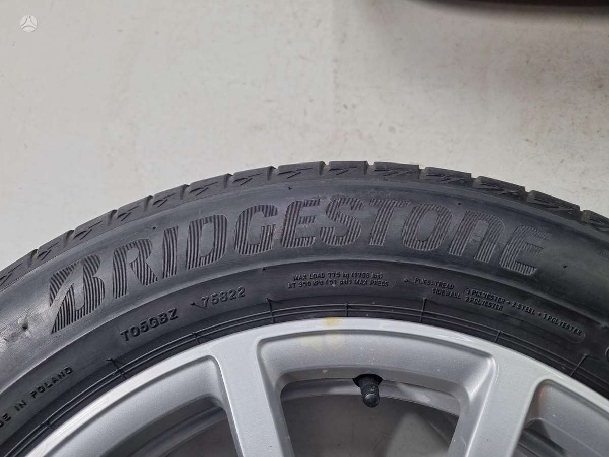 Bridgestone 3-4mm, vasarinės 225/60 R17