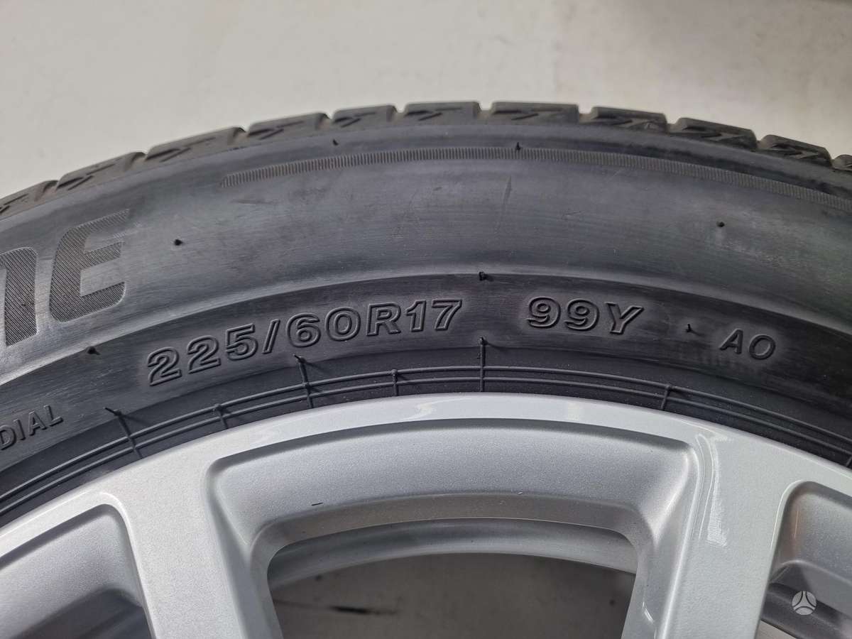 Bridgestone 3-4mm, vasarinės 225/60 R17