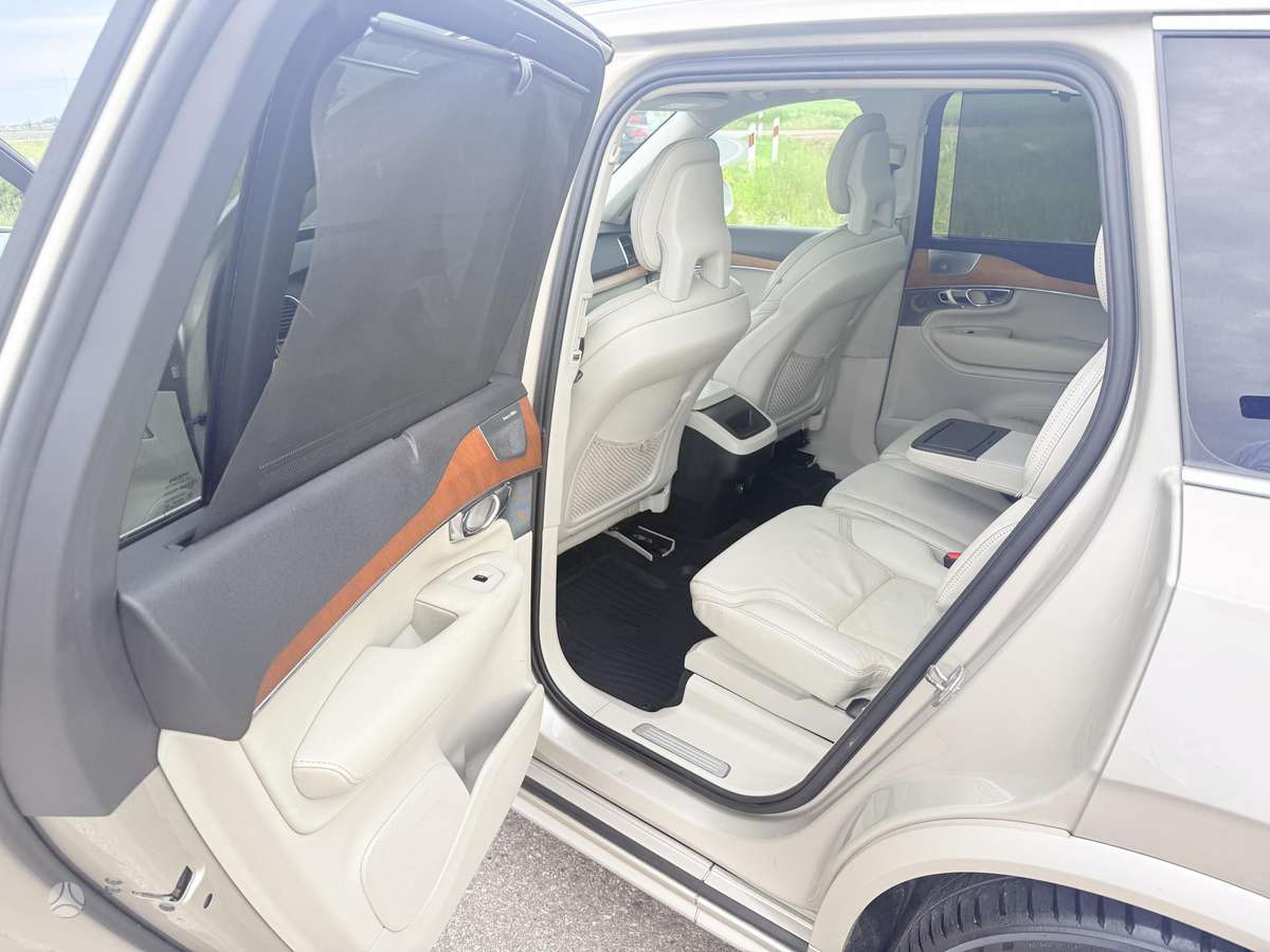 Volvo XC90 - 6