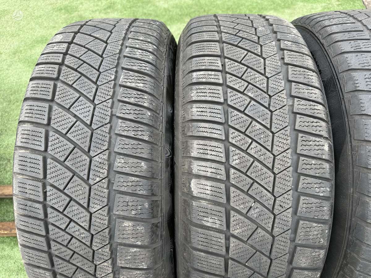 Continental 5/6mm, всесезонные 235/60 R18