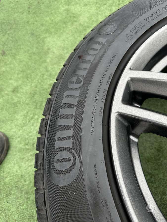 Continental 5/6mm, всесезонные 235/60 R18