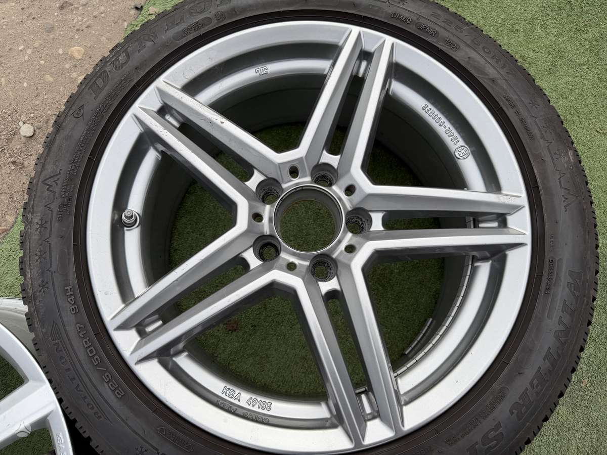 Dunlop 5/8mm, 2021m, всесезонные 225/50 R17