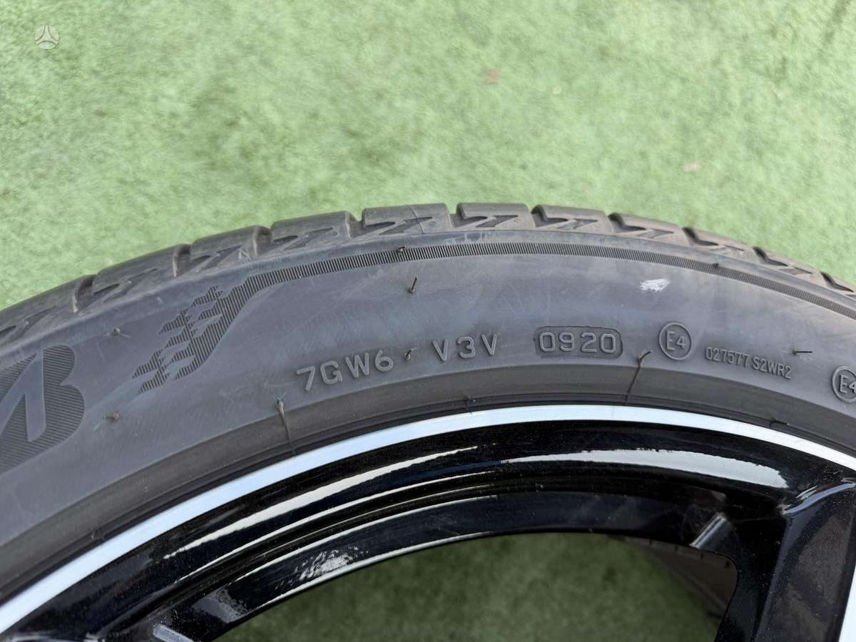 Bridgestone 7mm, 2020m., летние 275/40 R21