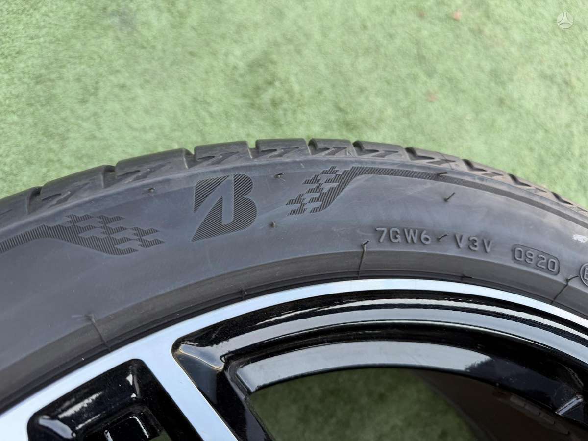 Bridgestone 7mm, 2020m., летние 275/40 R21