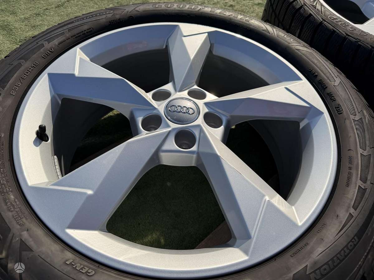 Goodyear 5/8mm,, universalios 235/50 R19