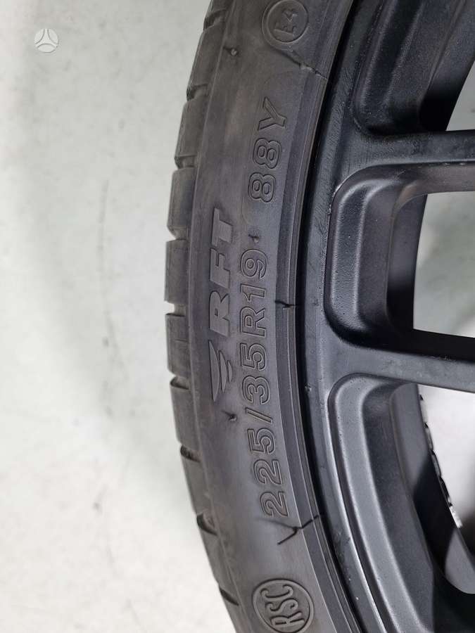 Bridgestone 6-7mm, summer 225/35 R19