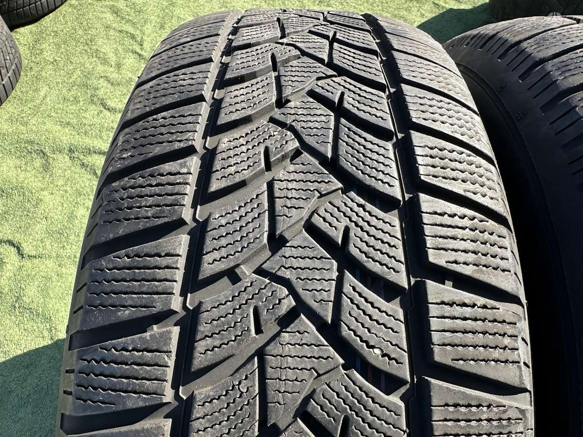 Dunlop 6mm, всесезонные 235/65 R17