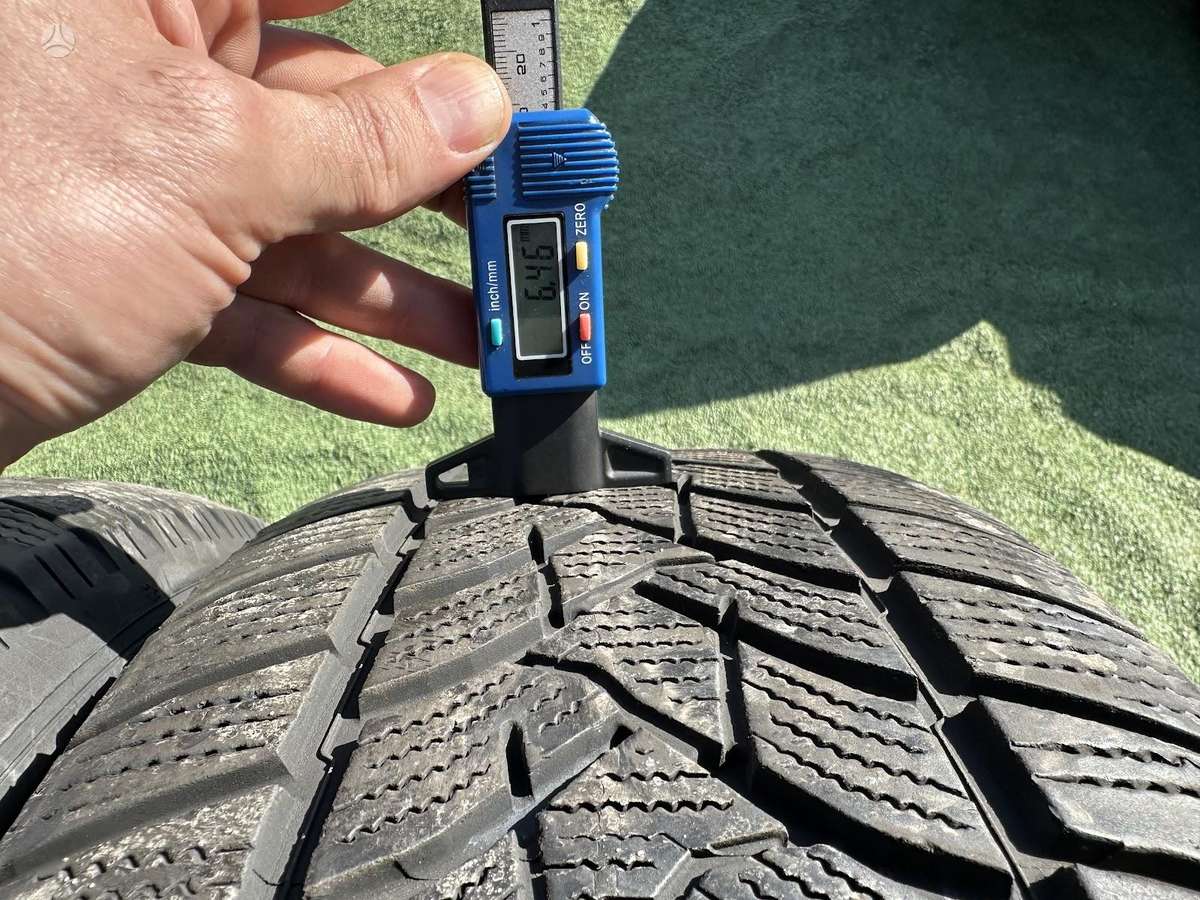 Dunlop 6mm, всесезонные 235/65 R17