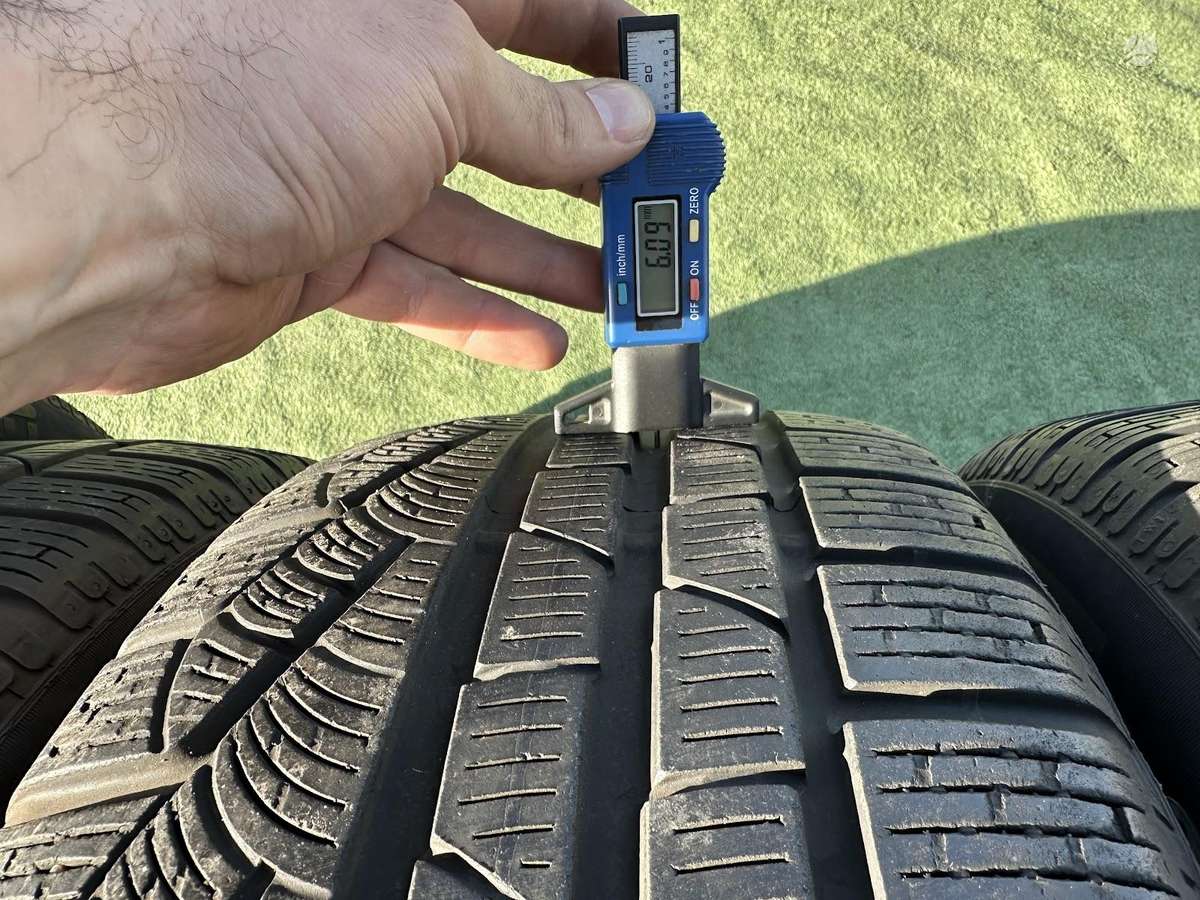 Pirelli 5/6mm, universalios 225/55 R17
