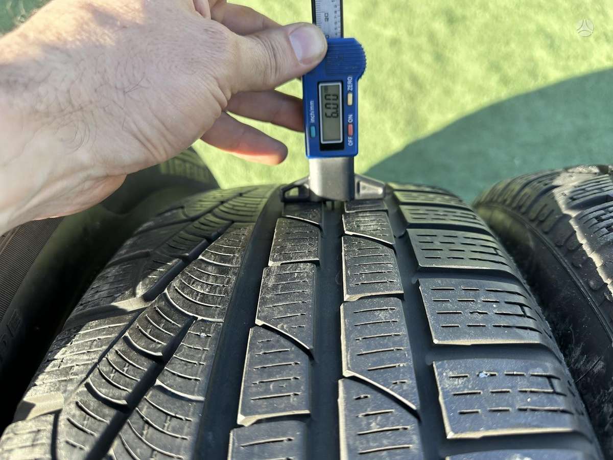 Pirelli 5/6mm, universalios 225/55 R17