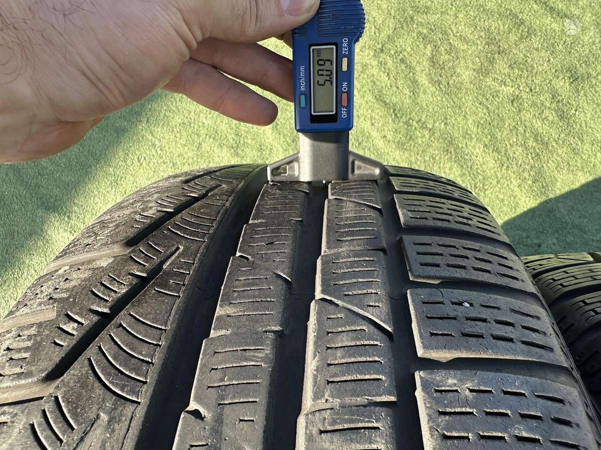 Pirelli 5/6mm, universalios 225/55 R17