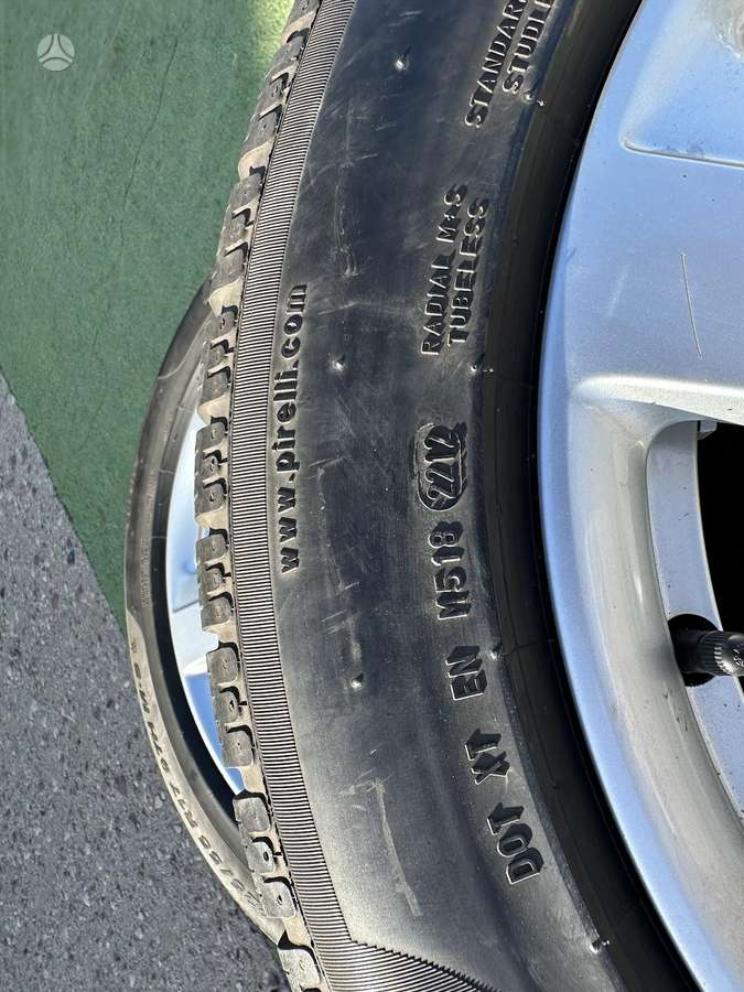 Pirelli 5/6mm, universalios 225/55 R17