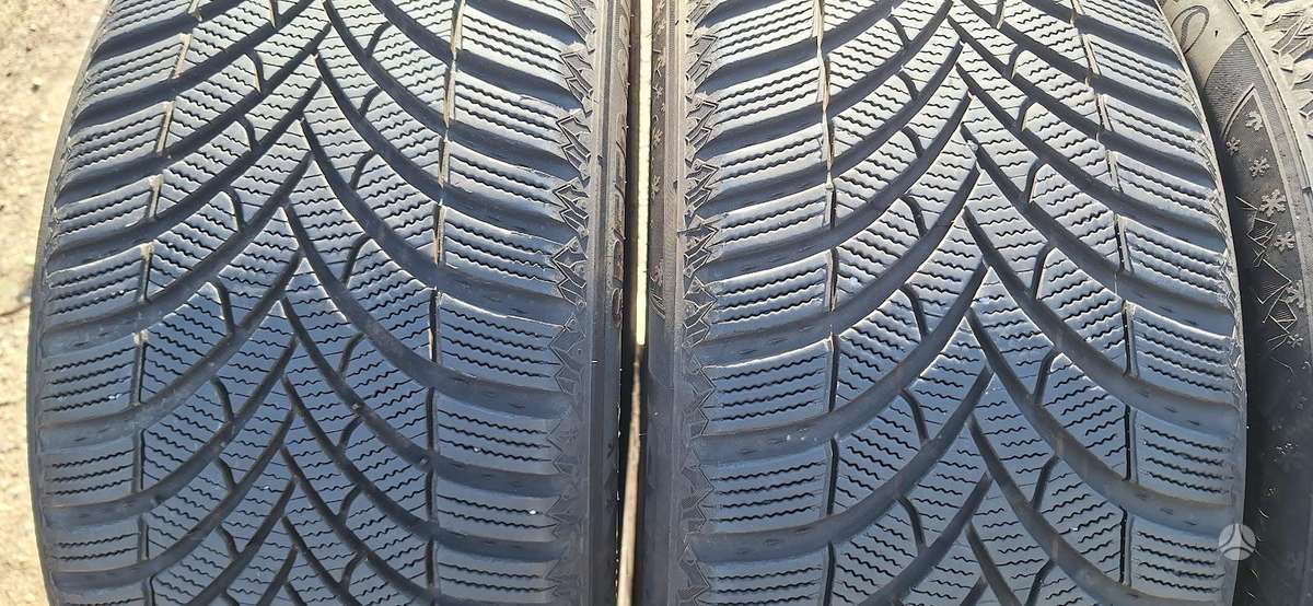 Semperit 7/8mm, 2021m., universalios 235/50 R19