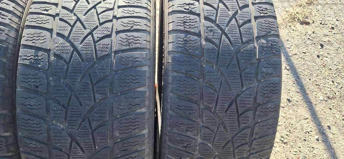Dunlop 3/4mm,, всесезонные 235/50 R19