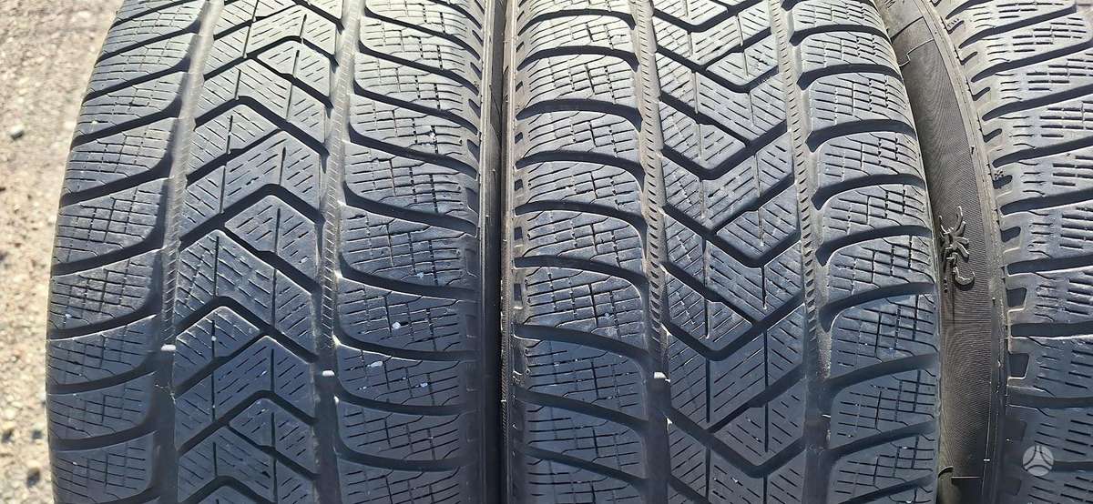 Pirelli 4/5mm, всесезонные 235/55 R19