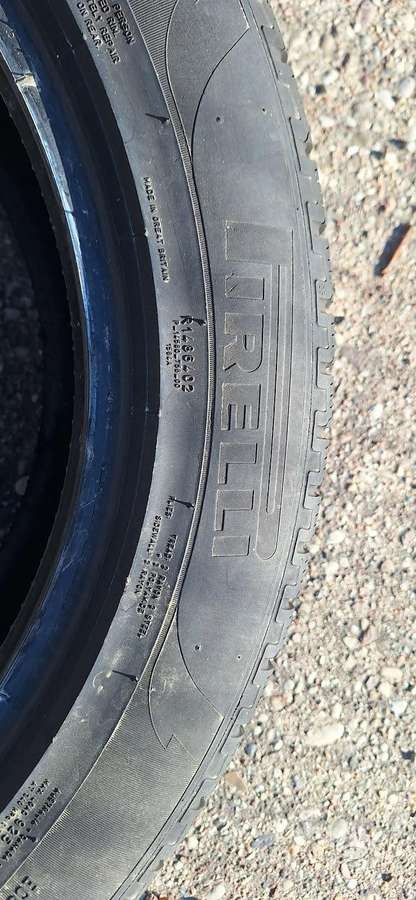 Pirelli 4/5mm, всесезонные 235/55 R19