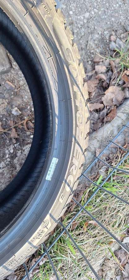 Pirelli 5mm,, universalios 235/35 R19
