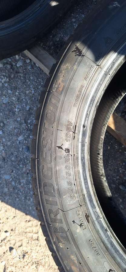 Bridgestone 4mm, 2022m, всесезонные 245/50 R19