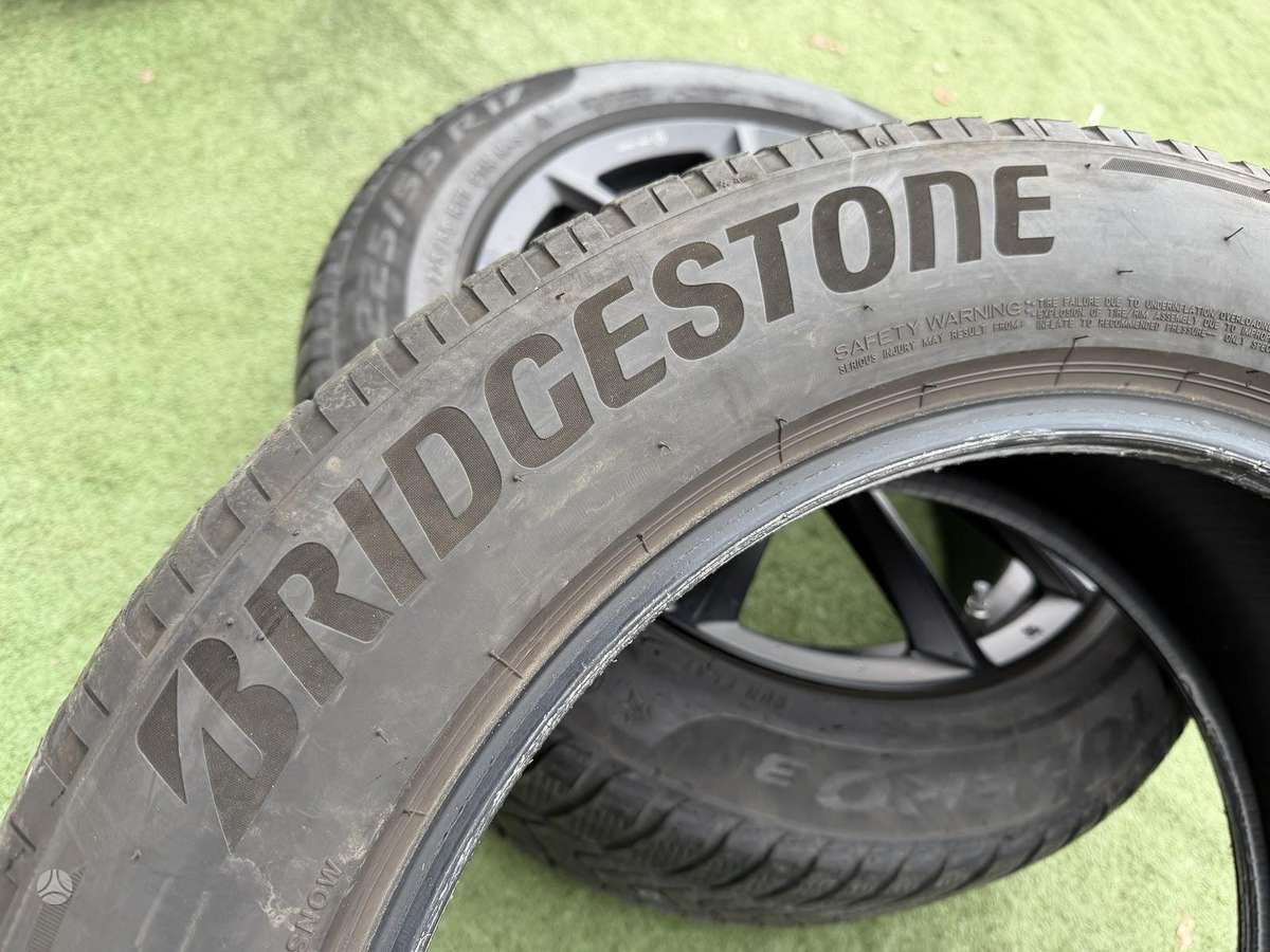 Bridgestone 5mm, 2022m, всесезонные 235/55 R19