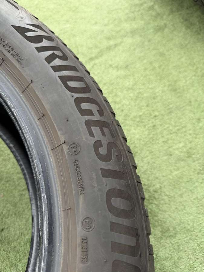 Bridgestone 5mm, 2022m, всесезонные 235/55 R19