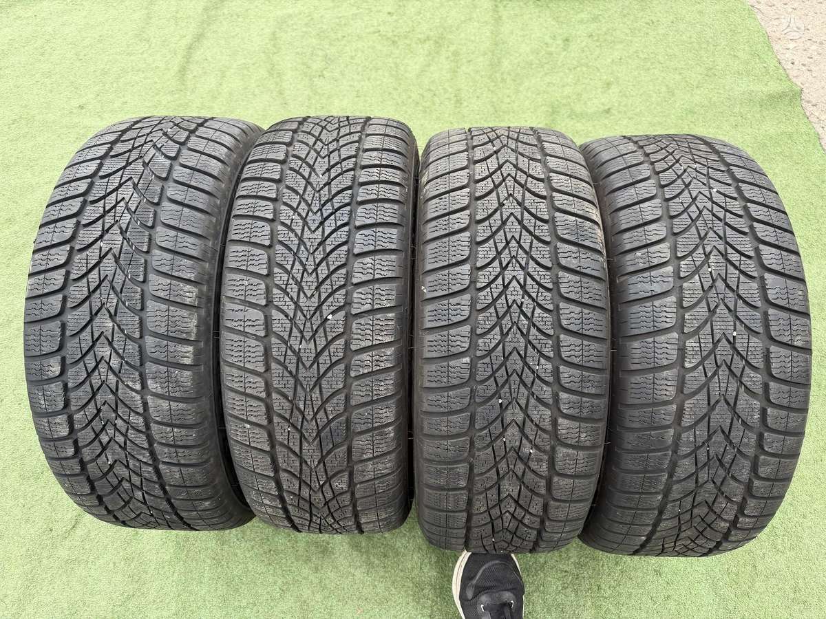 Dunlop 6/7mm, всесезонные 225/55 R17