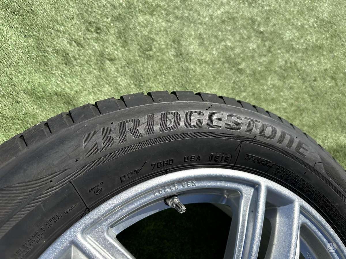Bridgestone 6mm, 2018m, всесезонные 225/60 R18
