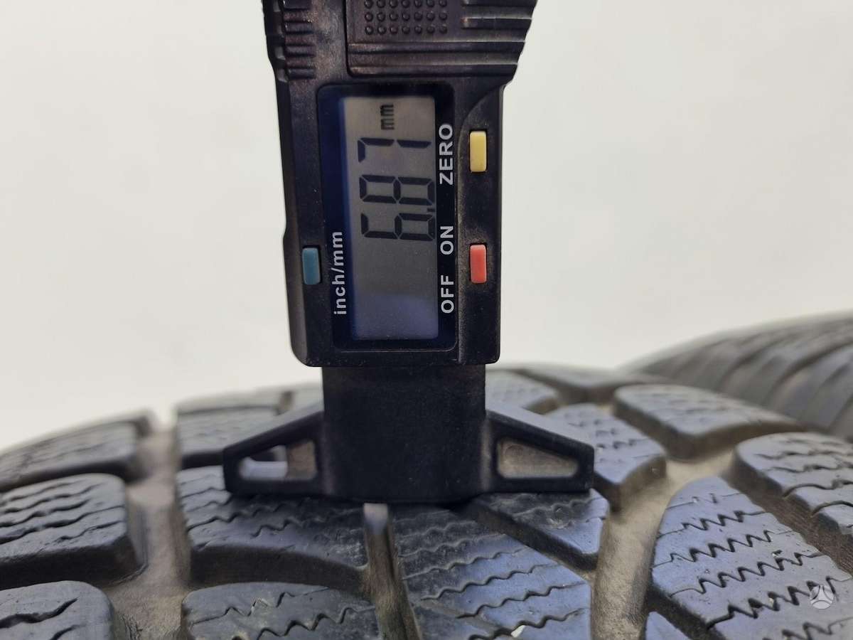 Dunlop 7mm, всесезонные 235/55 R18