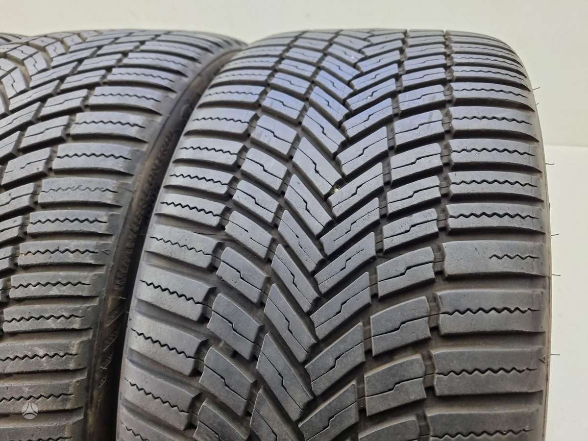 Bridgestone 6-7mm, всесезонные 235/35 R19