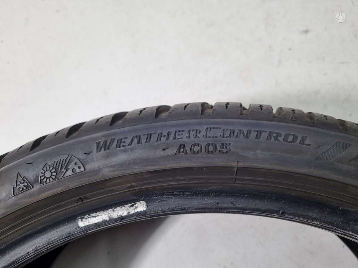 Bridgestone 6-7mm, всесезонные 235/35 R19