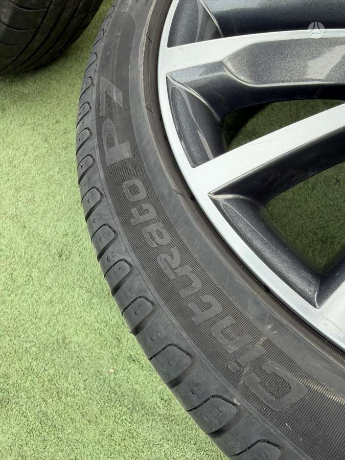 Pirelli 5/7mm, summer 235/40 R19