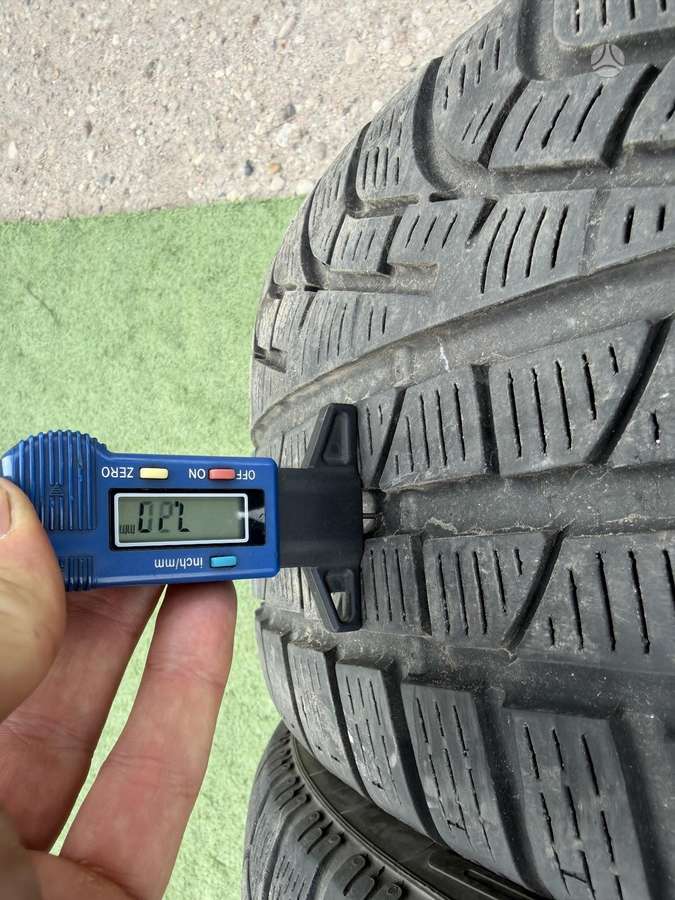 Pirelli 7mm,, всесезонные 235/45 R18