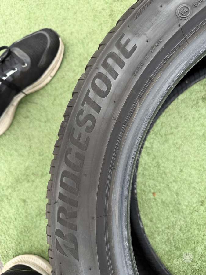 Bridgestone 5mm, всесезонные 235/50 R19