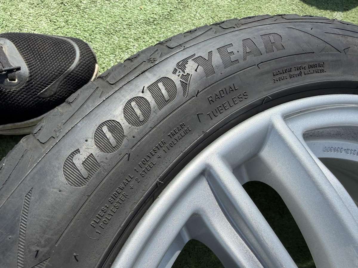 Goodyear 4/5mm, universalios 225/50 R17