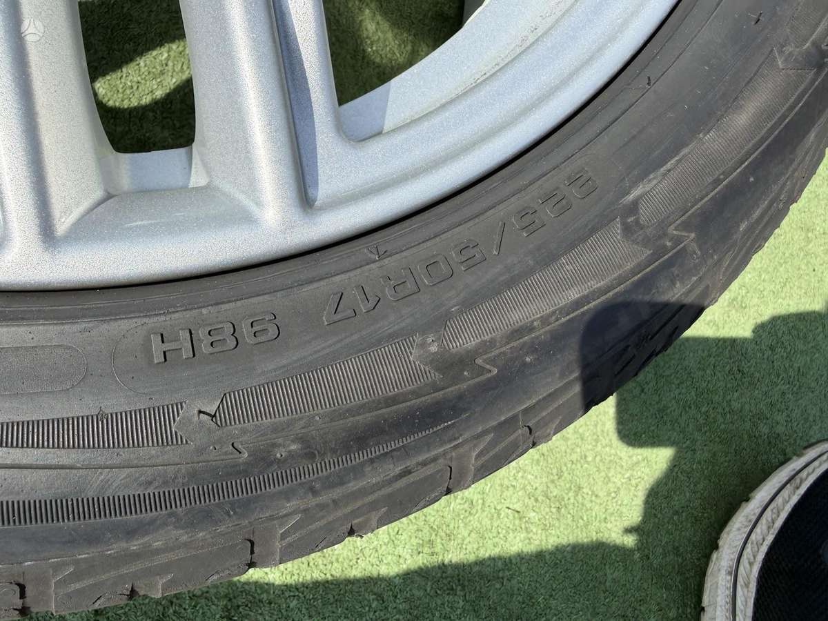 Goodyear 4/5mm, universalios 225/50 R17