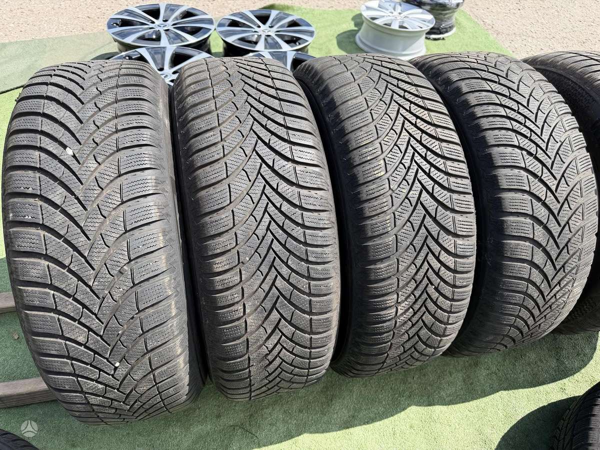 Semperit 6/8mm, 2023m., всесезонные 235/65 R17