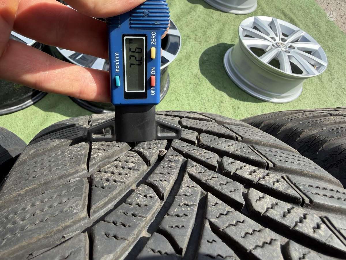 Semperit 6/8mm, 2023m., всесезонные 235/65 R17
