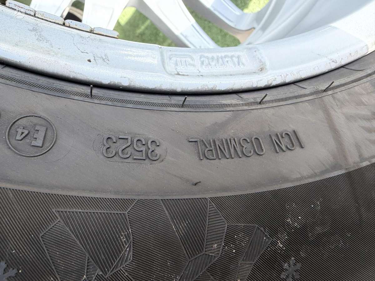 Semperit 6/8mm, 2023m., universalios 235/65 R17