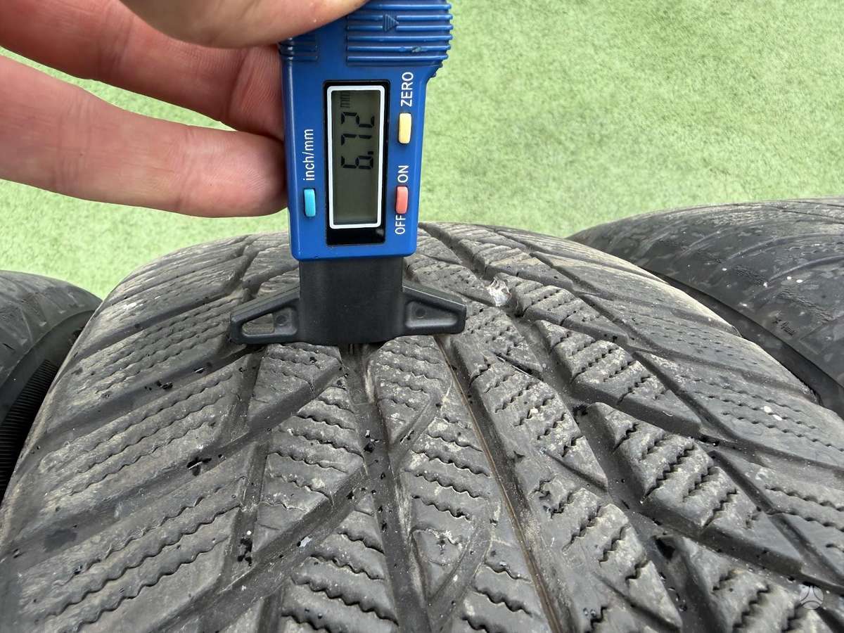Bridgestone 4/6mm,, universalios 225/50 R17